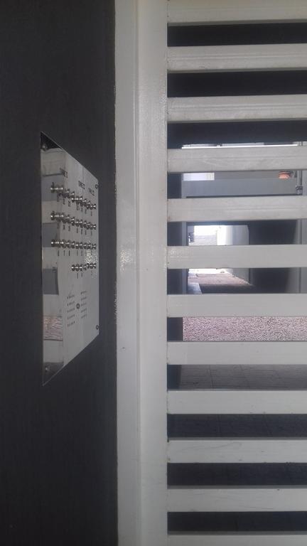 Dpto Viamonte Con Cochera Y Facturacion Apartment Bahia Blanca